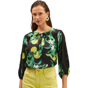 Blusa Onça Preta Detalhe Renda Ve25 Preto Feminino